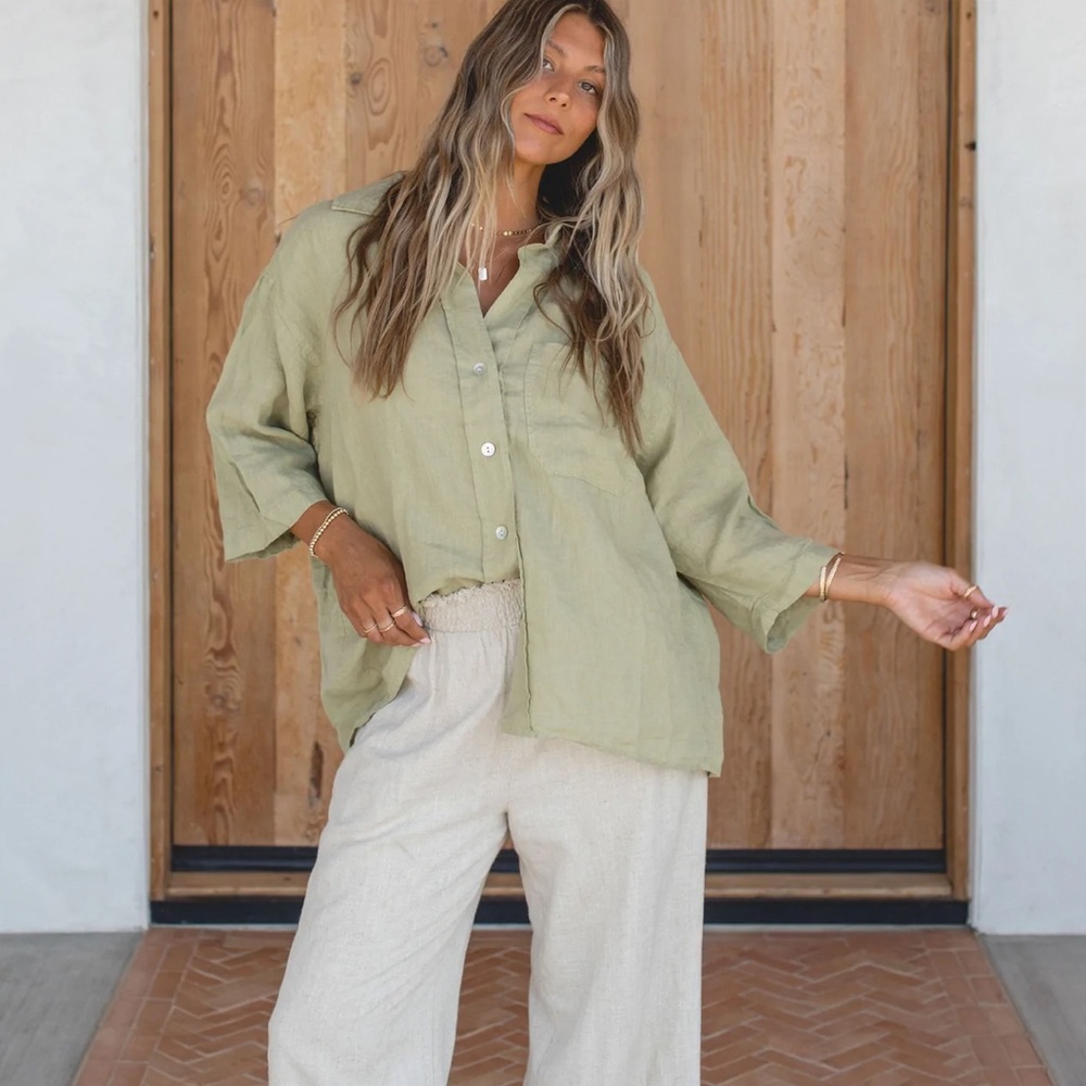 ISO Solai Sea Breeze Washed Linen Button Top in Sage, SMALL